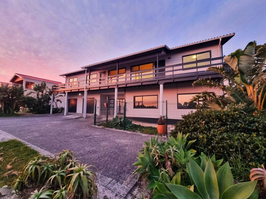 To Let 2 Bedroom Property for Rent in Sandbaai Western Cape